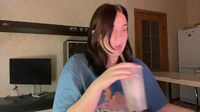 VelvetNote from StripChat is Freechat