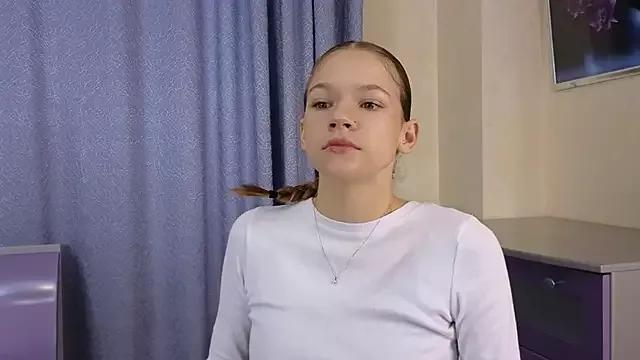 VelvetRisque from StripChat is Freechat