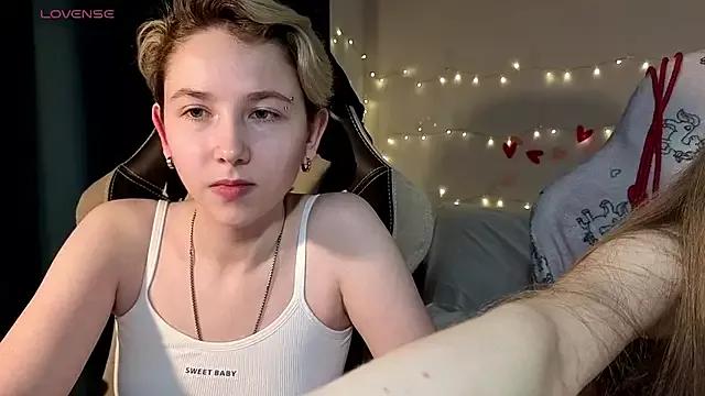 velvetvalkyries from StripChat