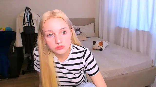VelvetVixen155 from StripChat