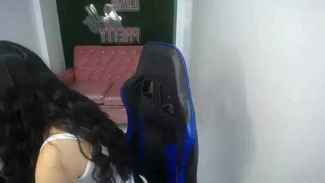 velvetvixen_t from StripChat is Freechat