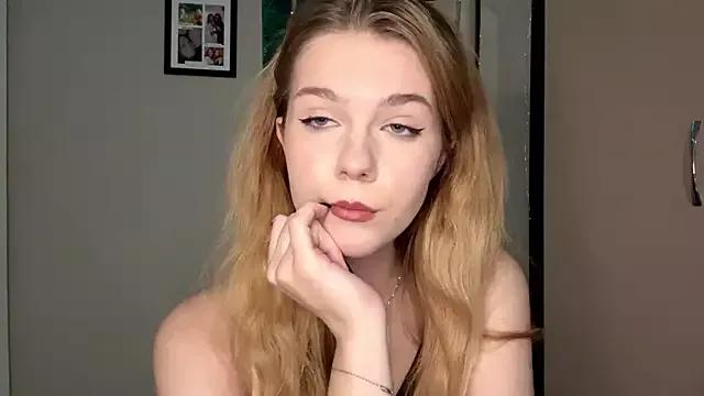 Venira_spark webcams show profile image 