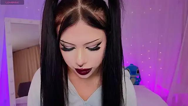 venomeowww__ from StripChat is Freechat