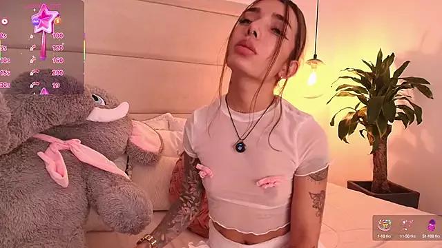 VENUSMOON777 from StripChat is Freechat