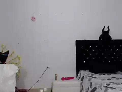 venuz_mendoza20 from StripChat is Freechat