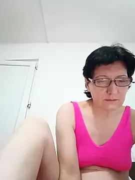 Vera_Elle from StripChat is Freechat