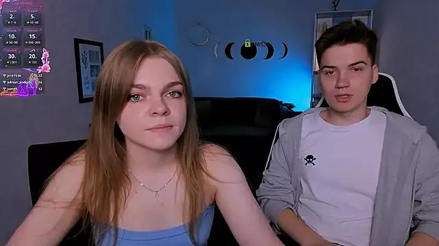 Discover our girls online shows and discover the company of countless livestreamers, with stunning shapes, sex toys and more.