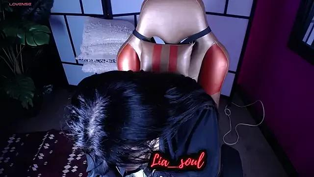 Discover our girls online shows and discover the company of countless livestreamers, with stunning shapes, sex toys and more.