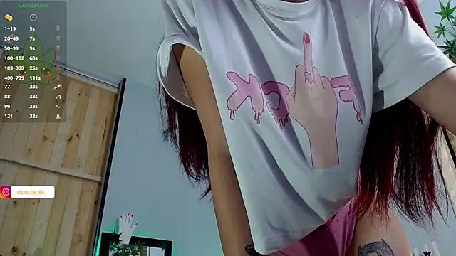 Discover our girls online shows and discover the company of countless livestreamers, with stunning shapes, sex toys and more.