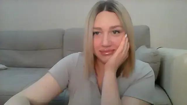 VickyLove047 from StripChat is Freechat
