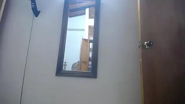 Victoria__milf_ webcams show profile image 