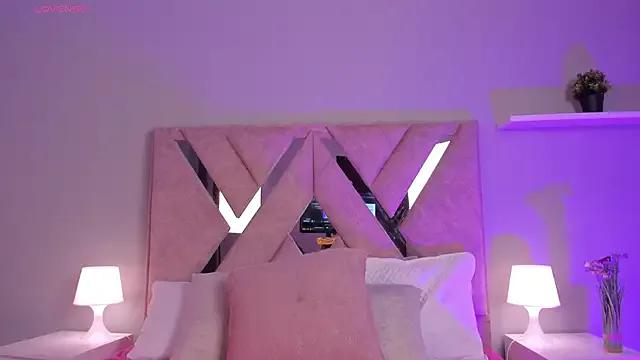 victoria_becker_ from StripChat is Freechat
