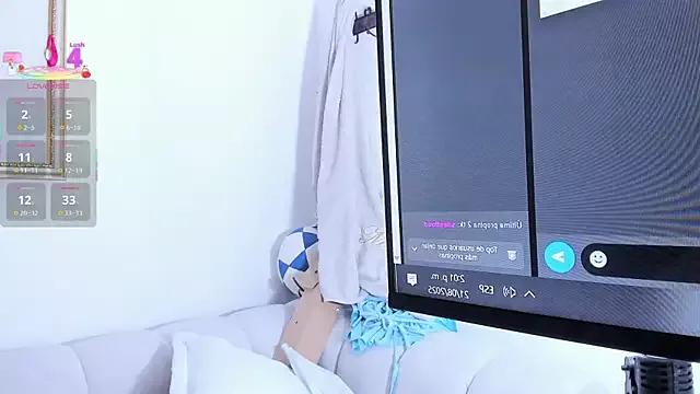 Discover our girls online shows and discover the company of countless livestreamers, with stunning shapes, sex toys and more.