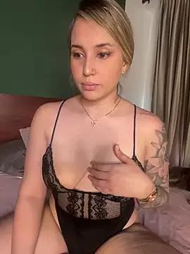 VictoriaBaker- webcams show profile image 