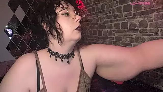 VictoriaBlackwood from StripChat is Freechat