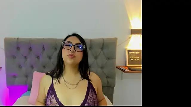VictoryaBliss from StripChat is Freechat