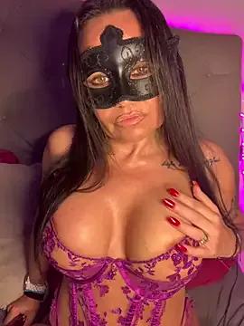 vicvictoriax from StripChat