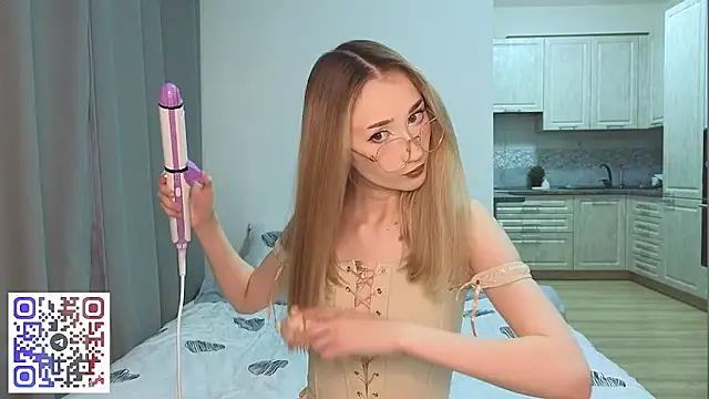 VikiSea from StripChat
