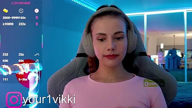 Discover our girls online shows and discover the company of countless livestreamers, with stunning shapes, sex toys and more.