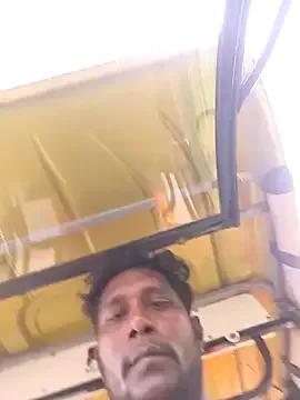 Vinitaaa webcams show profile image 