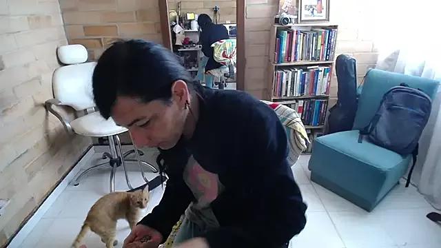 VioletaGomez_Co from StripChat is Freechat