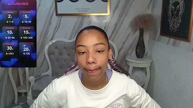 Photos of Violeth_b from StripChat is Freechat