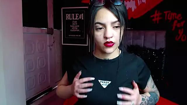 Violettasquirt from StripChat is Freechat