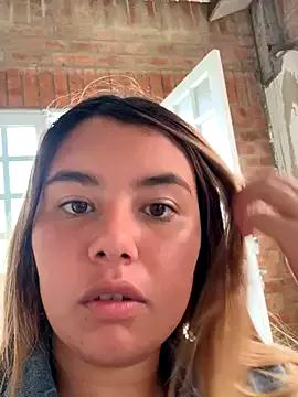 Discover our girls online shows and discover the company of countless livestreamers, with stunning shapes, sex toys and more.