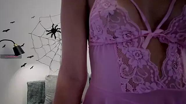 violetwluv from StripChat is Freechat