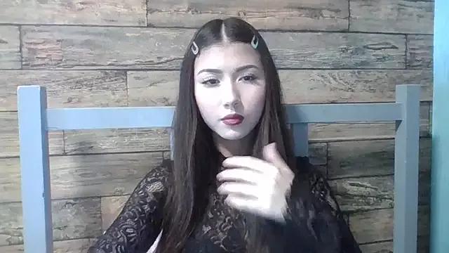 Discover our girls online shows and discover the company of countless livestreamers, with stunning shapes, sex toys and more.