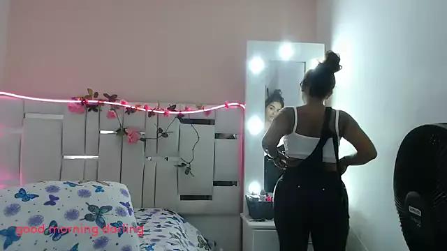 Vivi_bless from StripChat