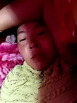 vivi_cute from StripChat is Freechat