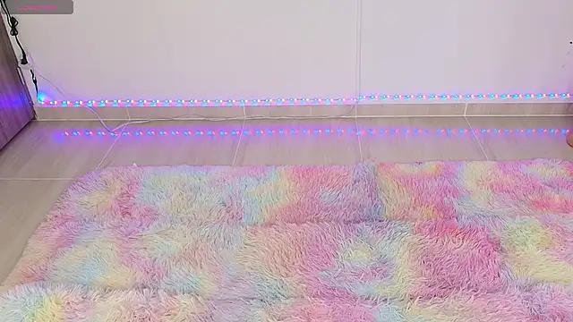 Vivi_luv from StripChat