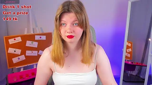 Discover our girls online shows and discover the company of countless livestreamers, with stunning shapes, sex toys and more.