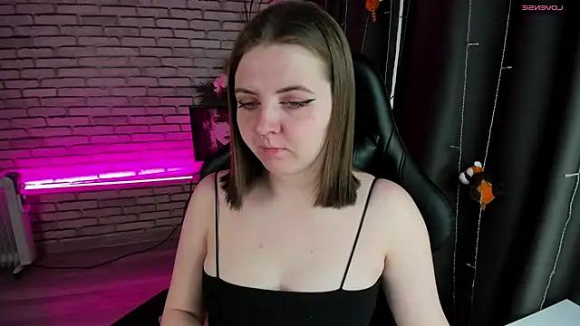 Vivian_Rayn from StripChat