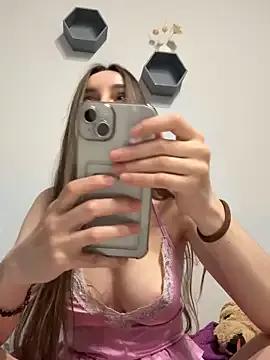 viviandaimond1 from StripChat