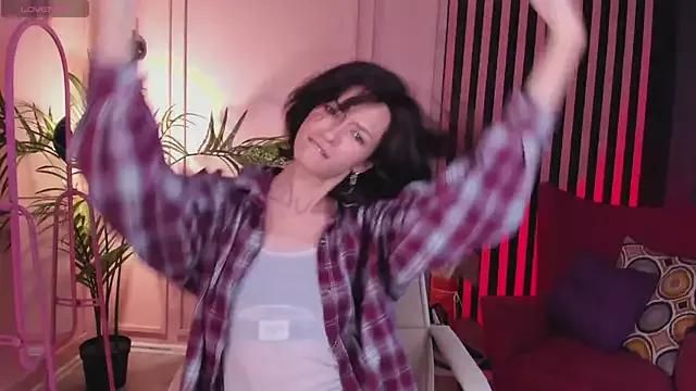 VivianLy_ from StripChat