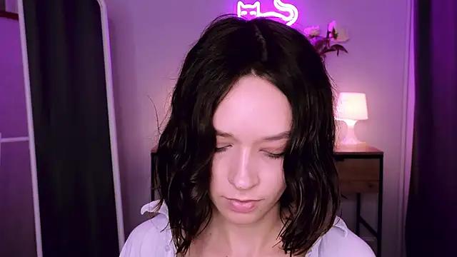 VivianLy_ from StripChat