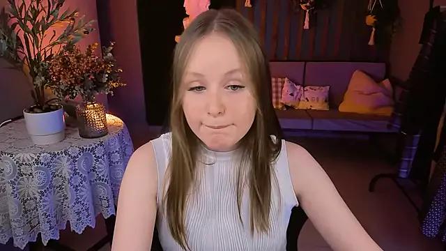 VivienLeeigh from StripChat