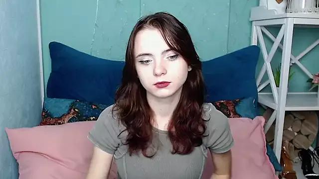 Discover our girls online shows and discover the company of countless livestreamers, with stunning shapes, sex toys and more.