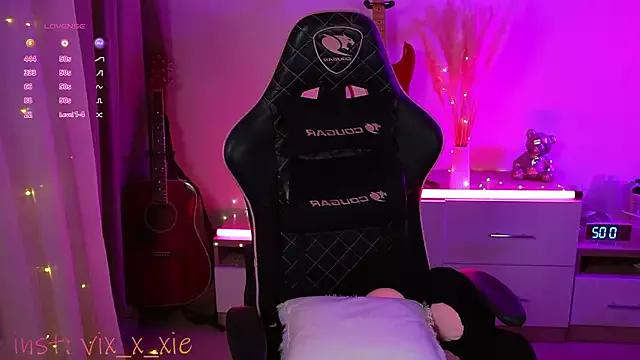 ViXXXiee from StripChat