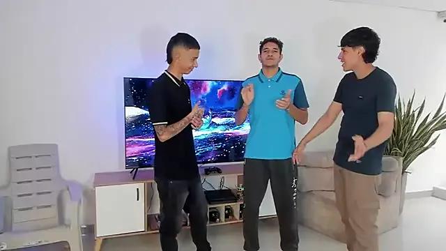 Voyeurism_guys from StripChat is Freechat
