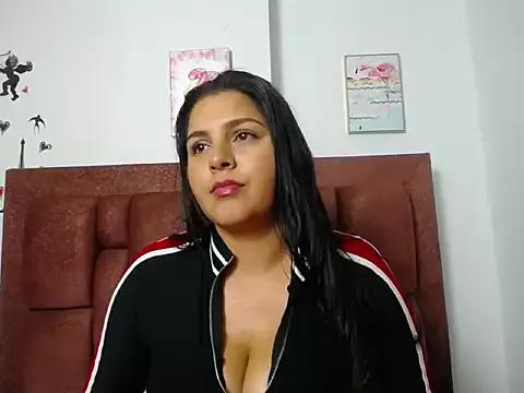 Vtaniacooper webcams show profile image 
