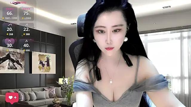 W-E-N-123 from StripChat