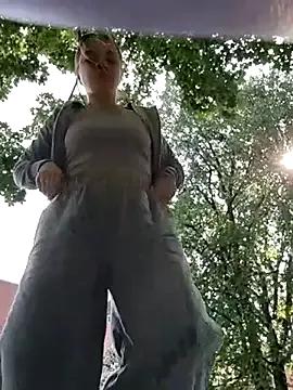 WanderNicole from StripChat is Freechat
