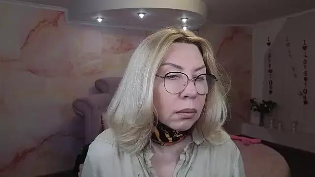 Wendy_Waves from StripChat is Freechat