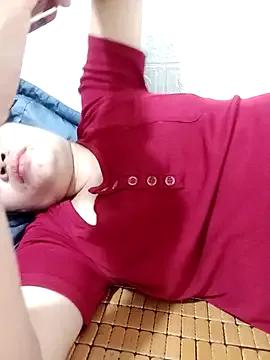 Wetpussysquirtt from StripChat is Freechat