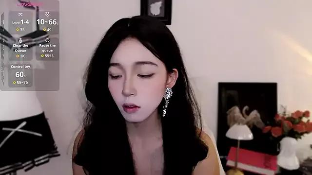 Wfrost0707 from StripChat is Freechat