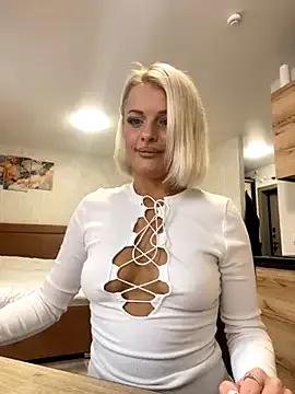 White_Bloom from StripChat is Freechat