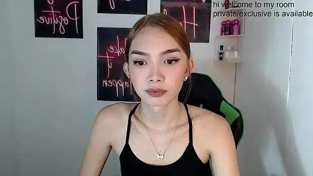 Discover our girls online shows and discover the company of countless livestreamers, with stunning shapes, sex toys and more.